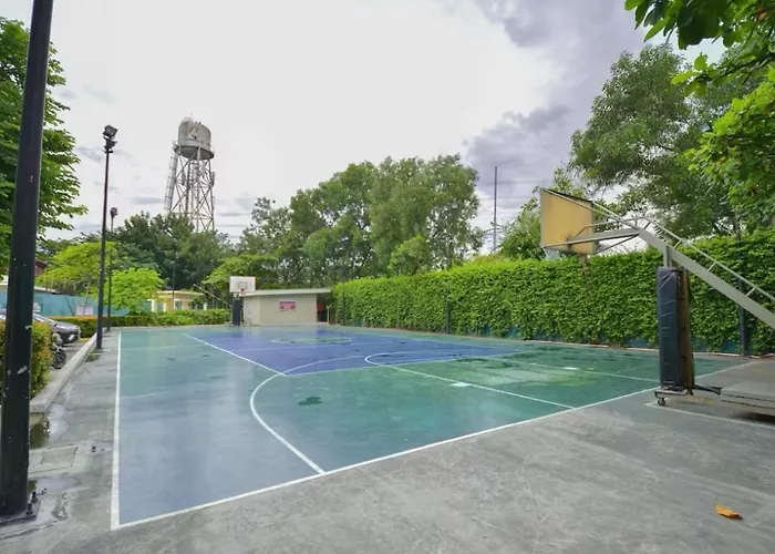 شقة 3br At The Rochester مانيلا