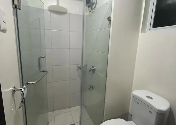 3br At The Rochester شقة